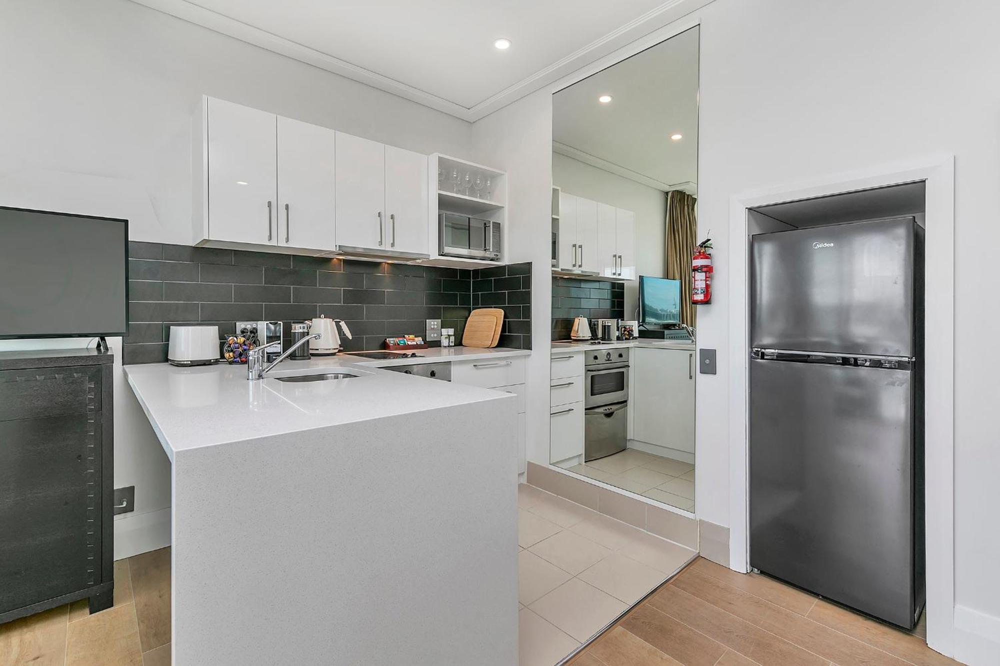 Exquisite Sun Soaked Corner Apartment Auckland Bagian luar foto